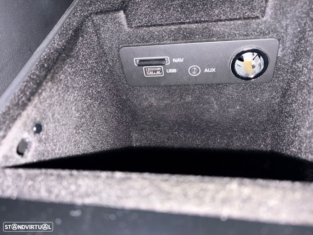 Jaguar XE 2.0 D R-Sport Aut. - 23