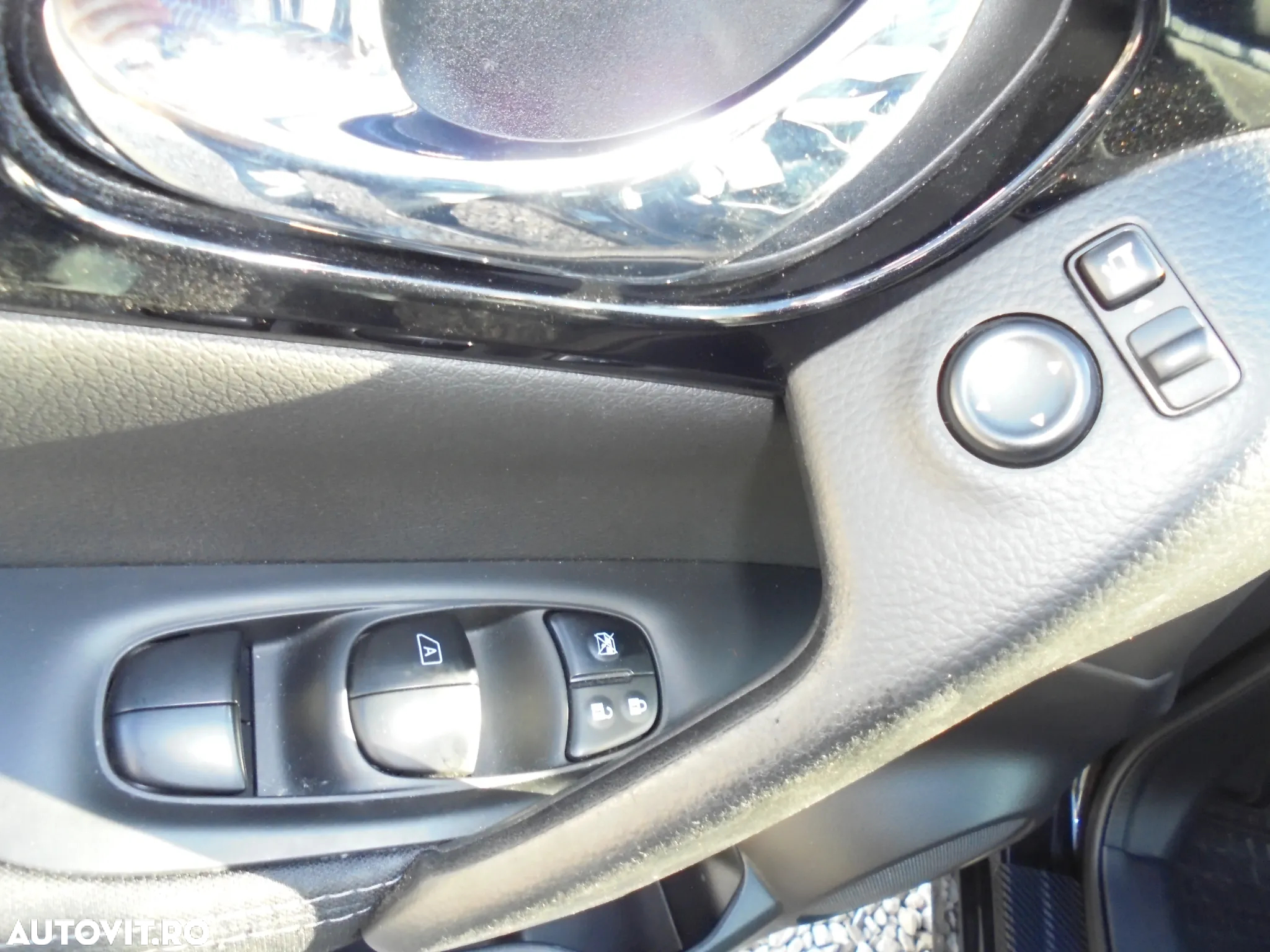 Nissan Qashqai 1.6L dCi Start/Stop 4X4-i N-Connecta - 24
