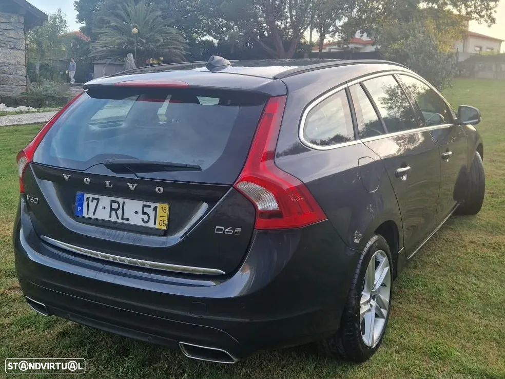 Volvo V60 2.4 D6 Momentum AWD Phev - 22