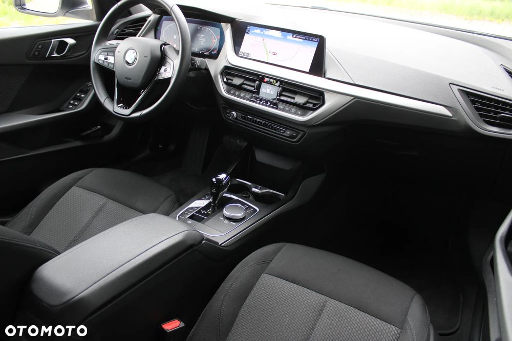 BMW Seria 1 118i - 24