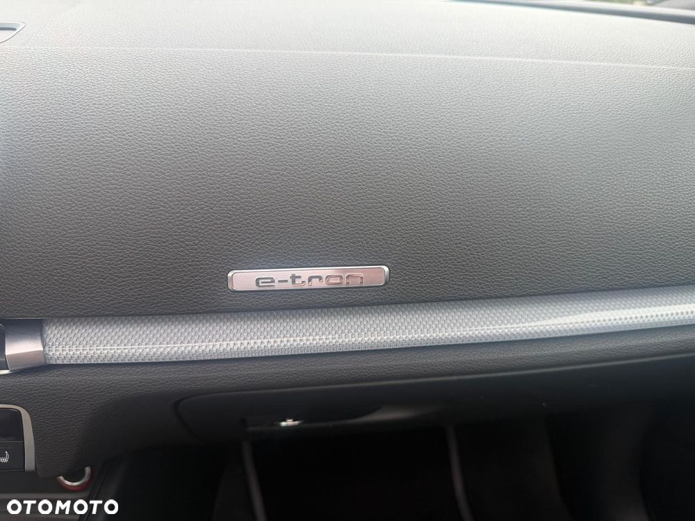 Audi A3 Sportback 1.4 TFSI e-tron S line Sportpaket - 32