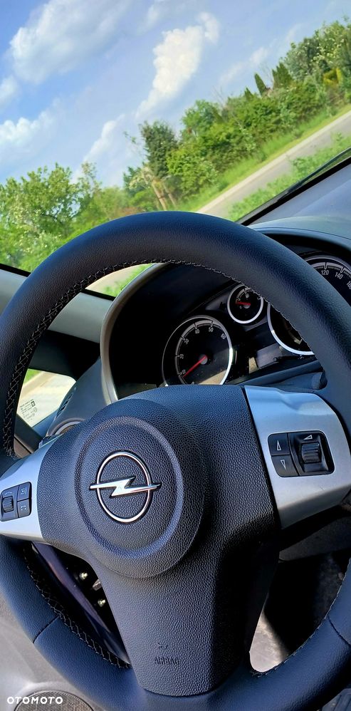 Opel Corsa 1.2 16V Enjoy - 16
