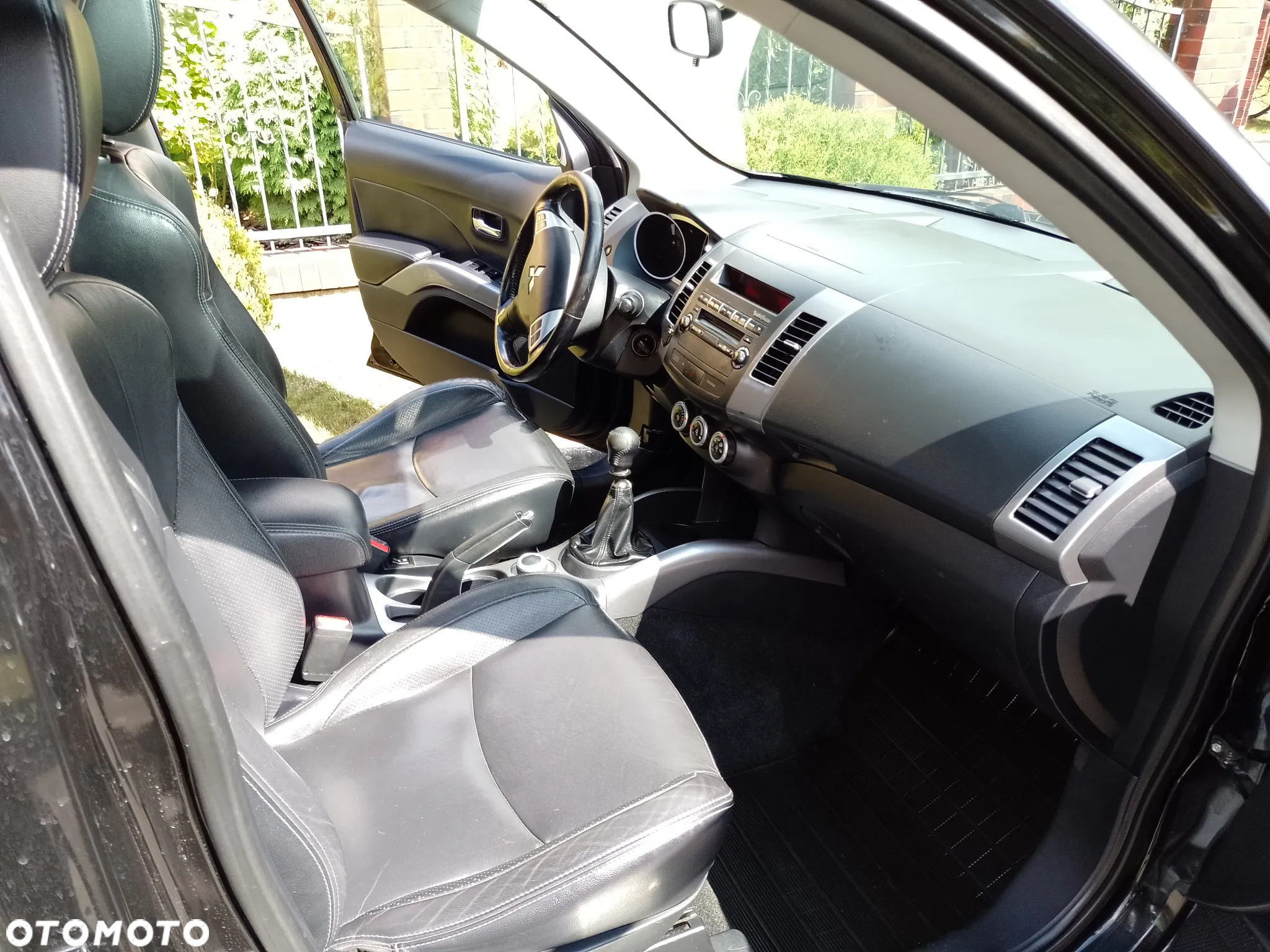Mitsubishi Outlander 2.2 DID Intense + - 9