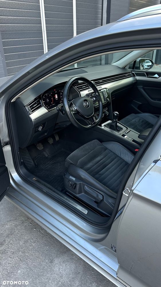 Volkswagen Passat 2.0 TDI BMT 4Mot Highline - 15