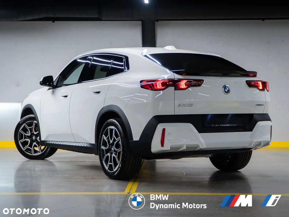 BMW iX2 eDrive20 - 6