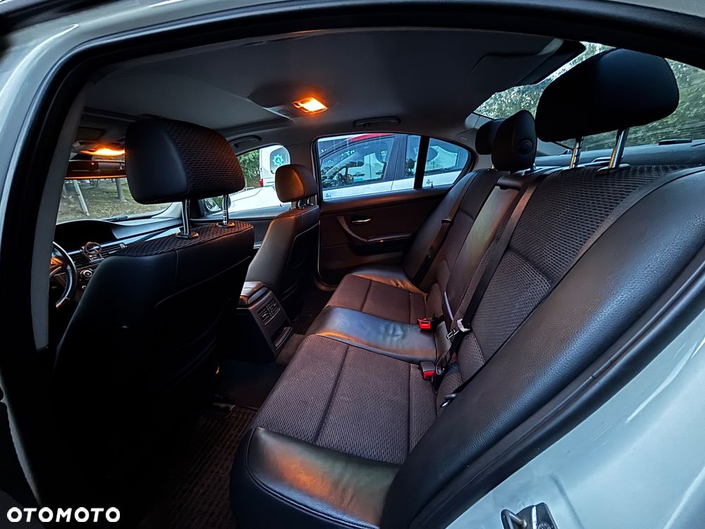BMW Seria 3 318d - 9