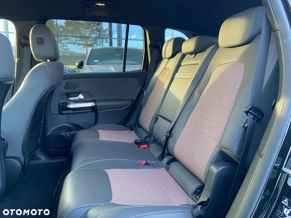 Mercedes-Benz EQB 300 66.5kWh 4-Matic Electric Art - 9