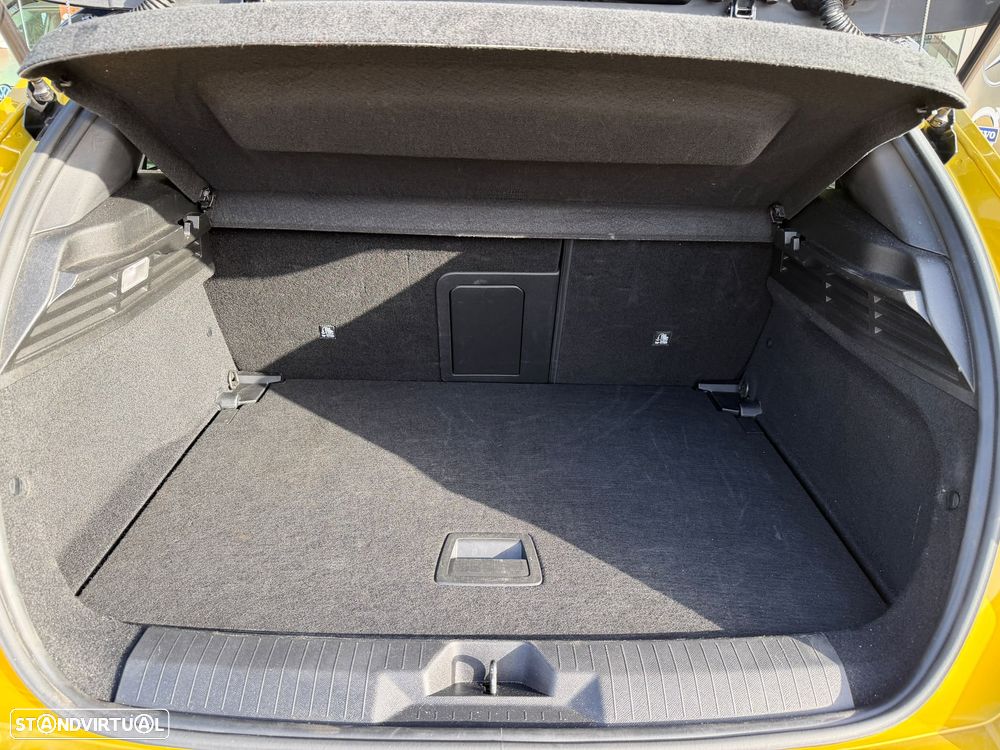 Opel Astra 1.2 T GS - 13