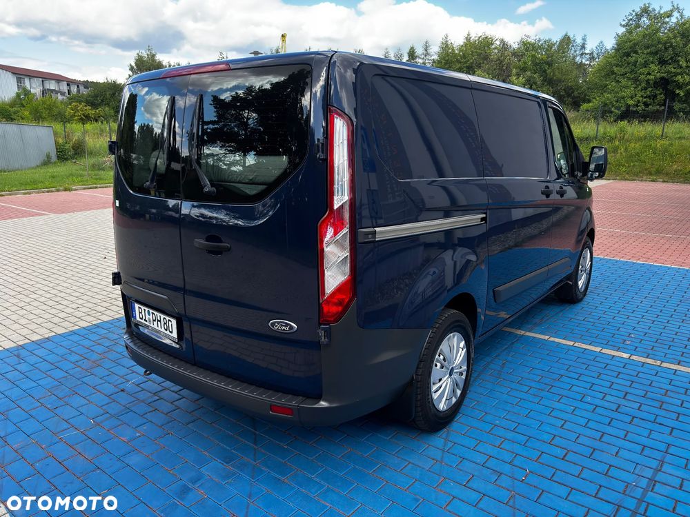 Ford TRANSIT CUSTOM - 4
