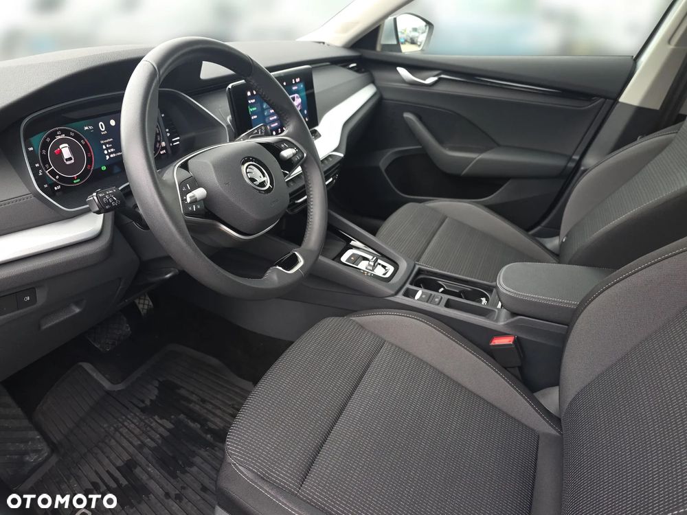 Skoda Octavia 1.5 TSI mHEV Selection DSG - 11