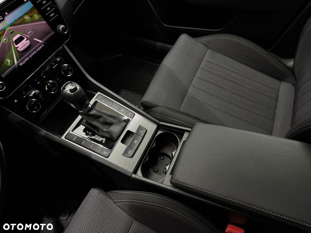 Skoda Superb 2.0 TDI SCR Style DSG - 26