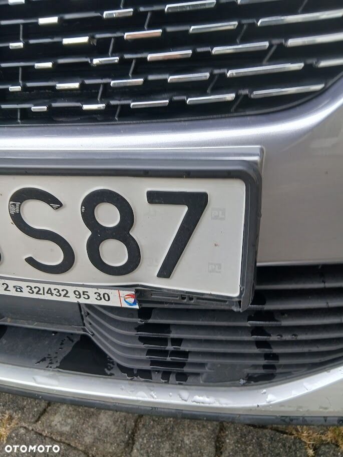 Peugeot 2008 - 6