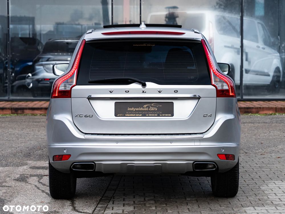 Volvo XC 60 D4 Geartronic Summum - 18