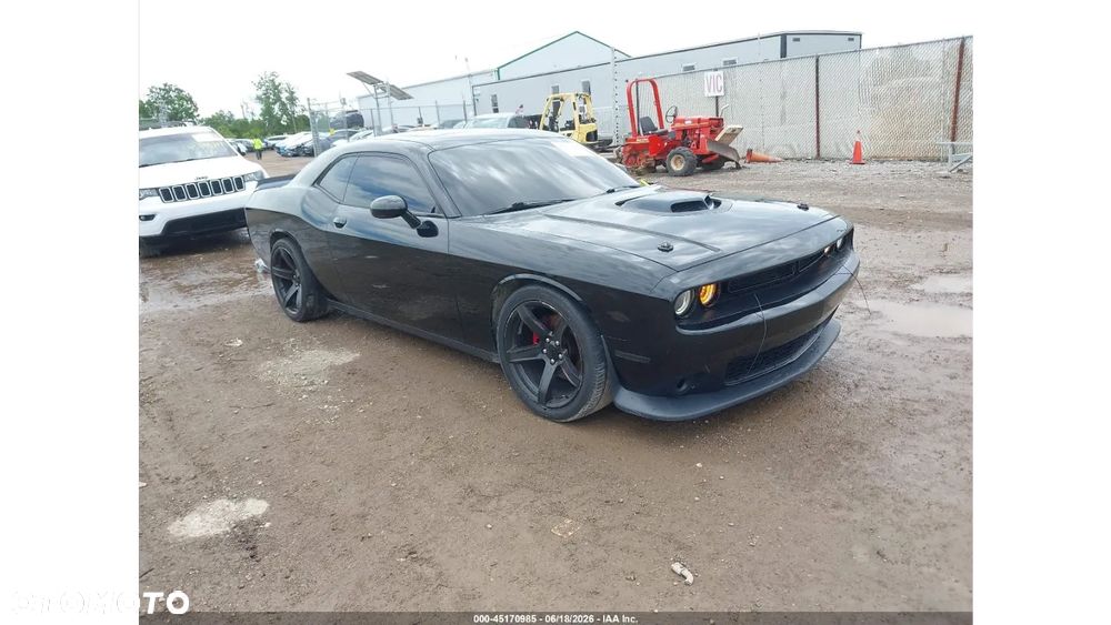 Dodge Challenger - 1