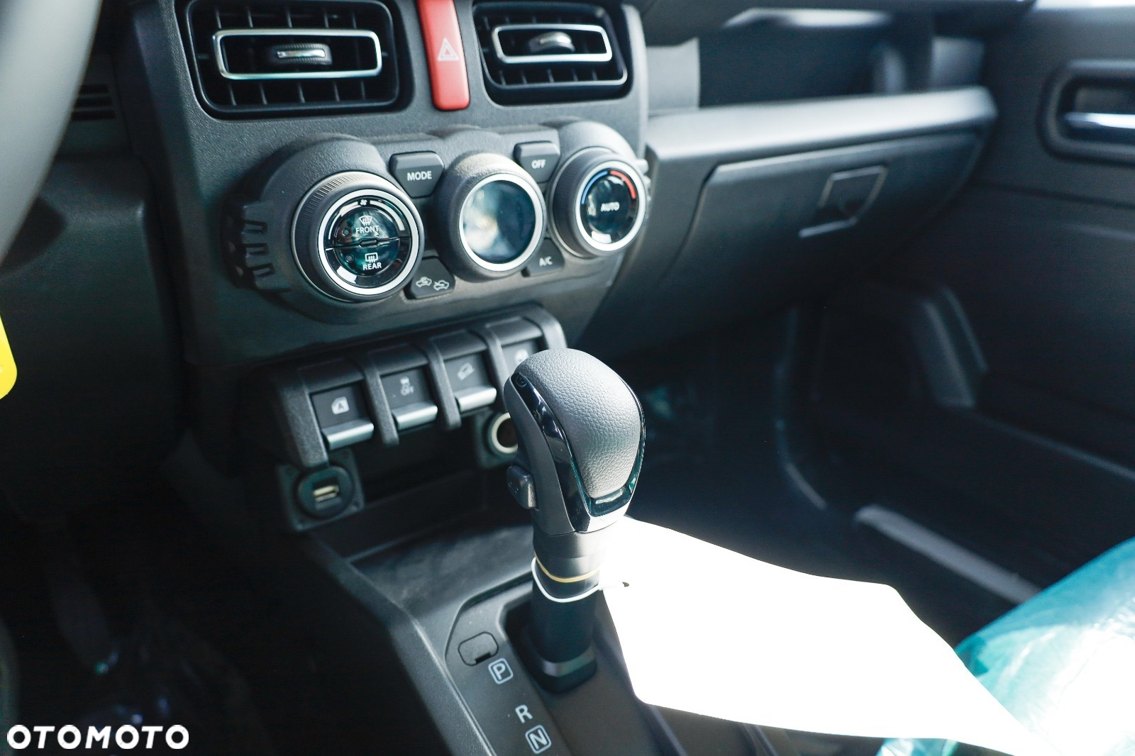 Suzuki Jimny 1.5 Elegance - 11