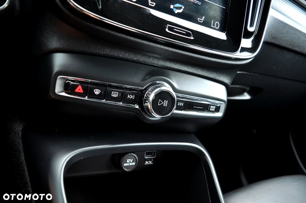 Volvo XC 40 T4 Recharge DKG RDesign Expression - 17