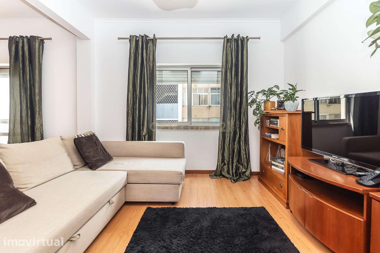 Apartamento T3 transformado em T2 | Corroios - Grande imagem: 5/30