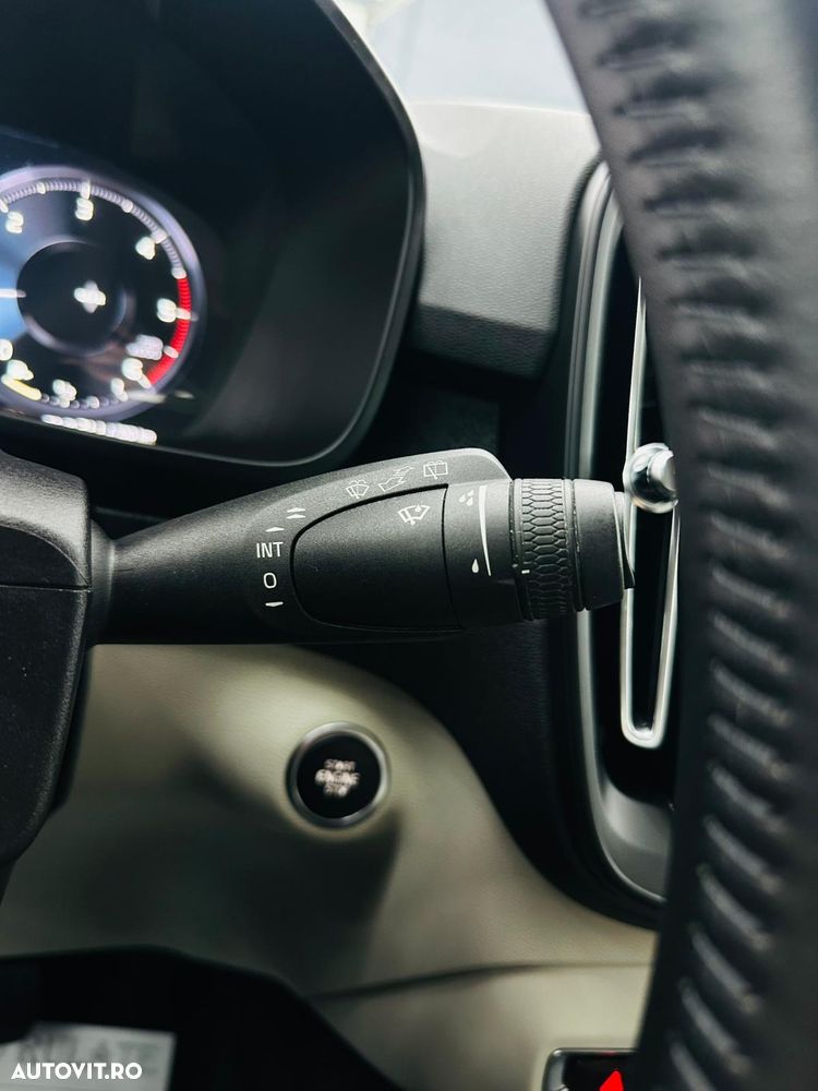 Volvo XC 40 D3 Momentum Pro - 29