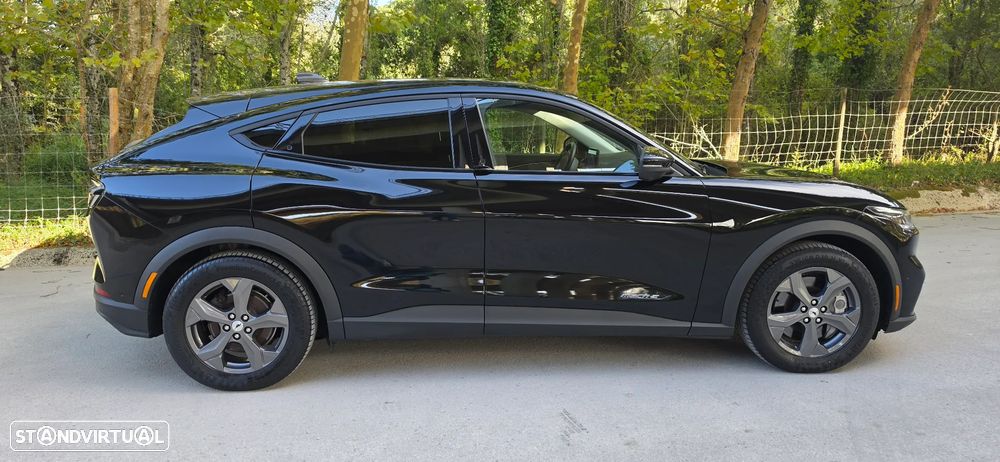 Ford Mustang Mach-E Premium - 13