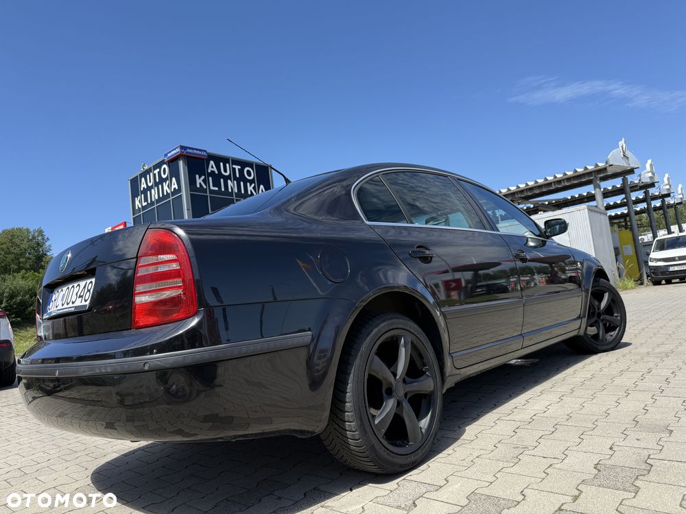 Skoda Superb 2.8 V6 Elegance - 13