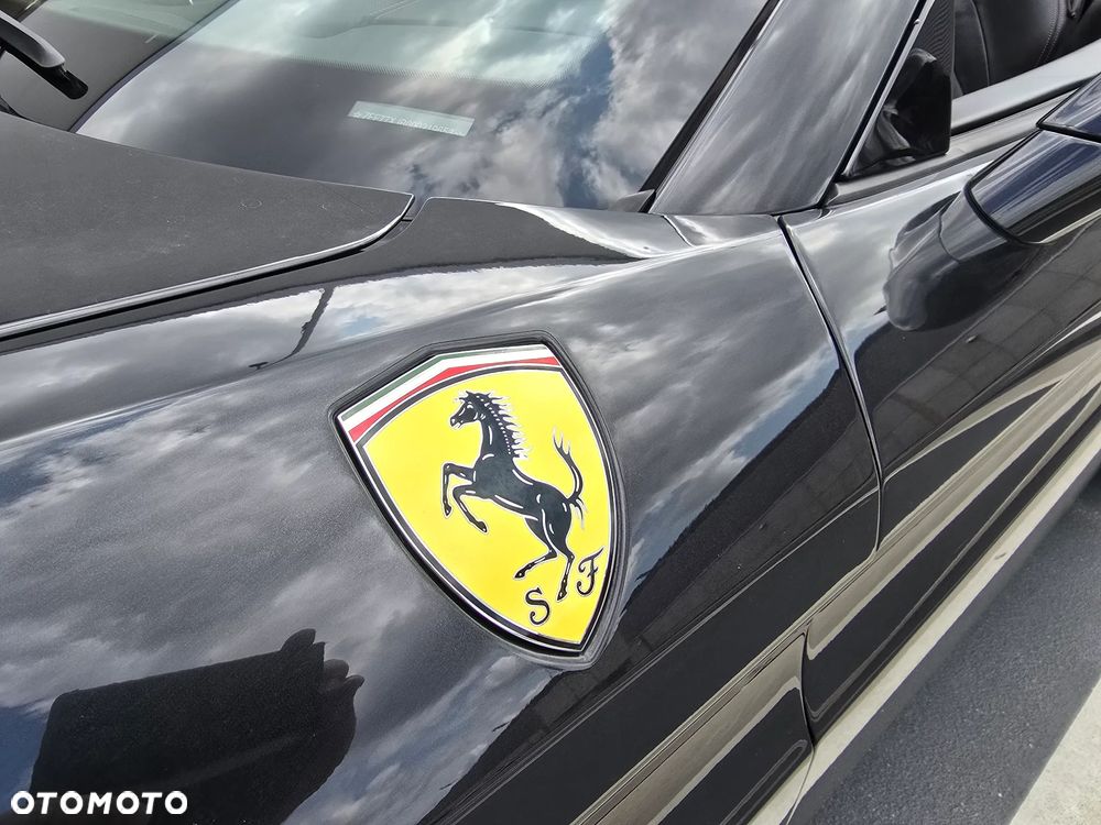 Ferrari California T - 25