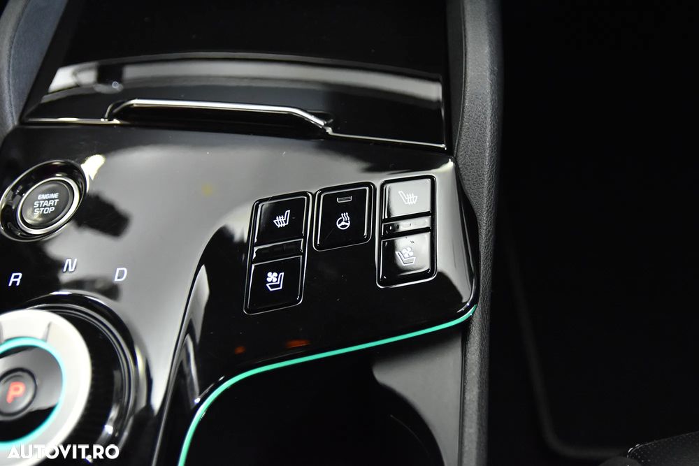 Kia Sportage 1.6 T-GDI PHEV 6AT 4x4 GT Line - 17