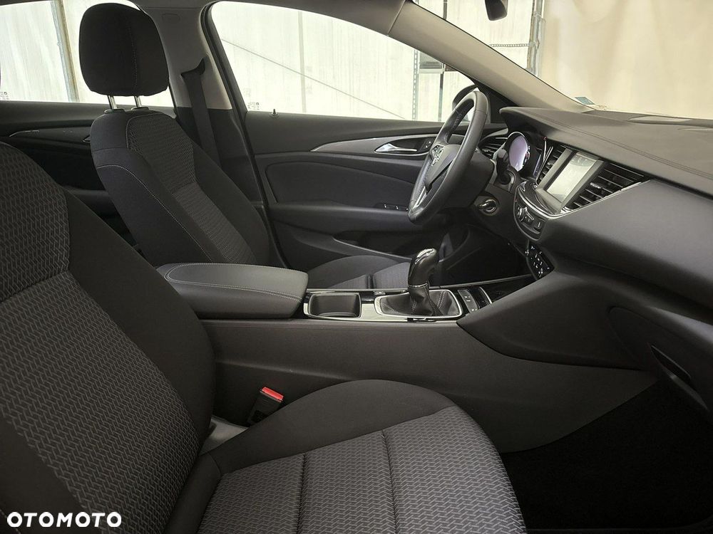 Opel Insignia - 22