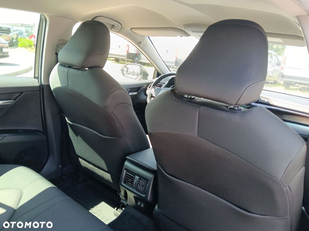 Toyota Camry 2.5 Hybrid Comfort CVT - 12