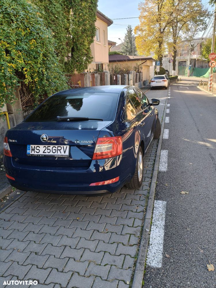 Skoda Octavia 1.6 TDI AMBITION DSG - 8