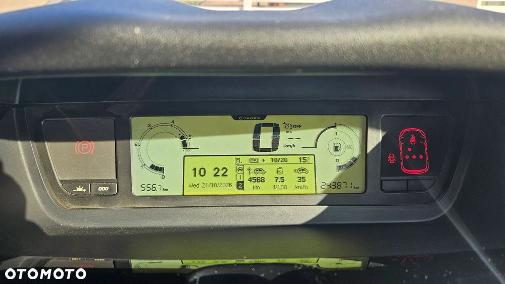 Citroen C4 2011 photo 5