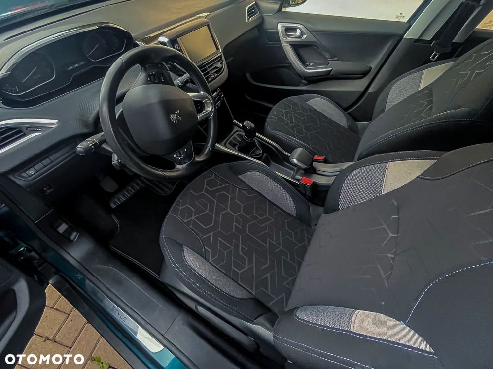 Peugeot 2008 - 25