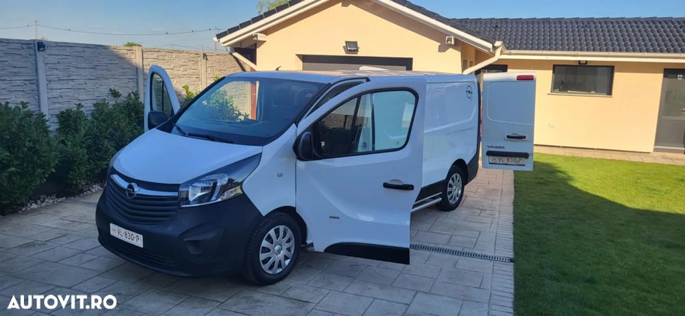 Opel Vivaro - 1