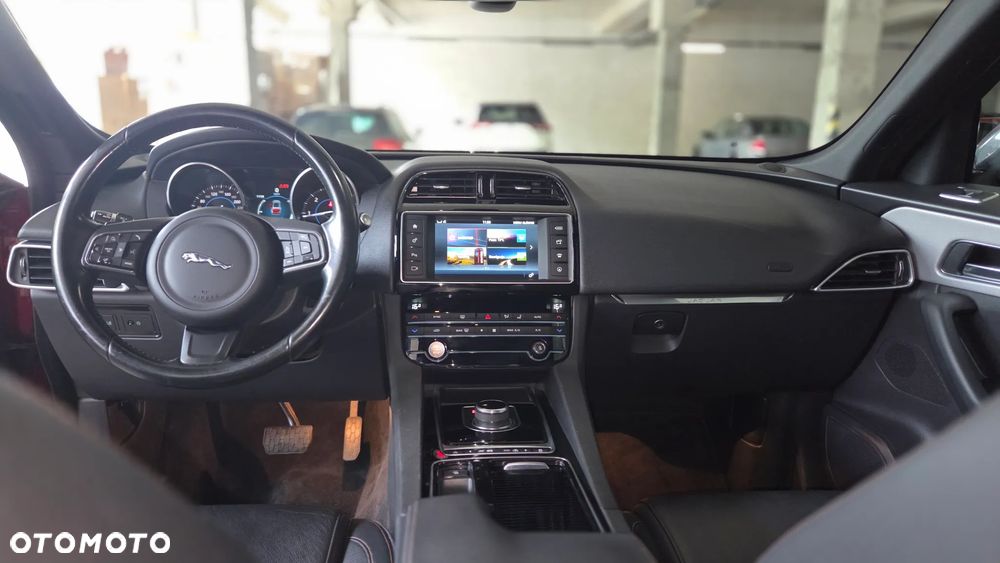 Jaguar F-Pace - 30