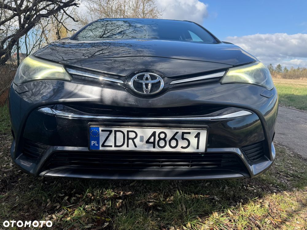 Toyota Avensis 1.8 Premium - 13