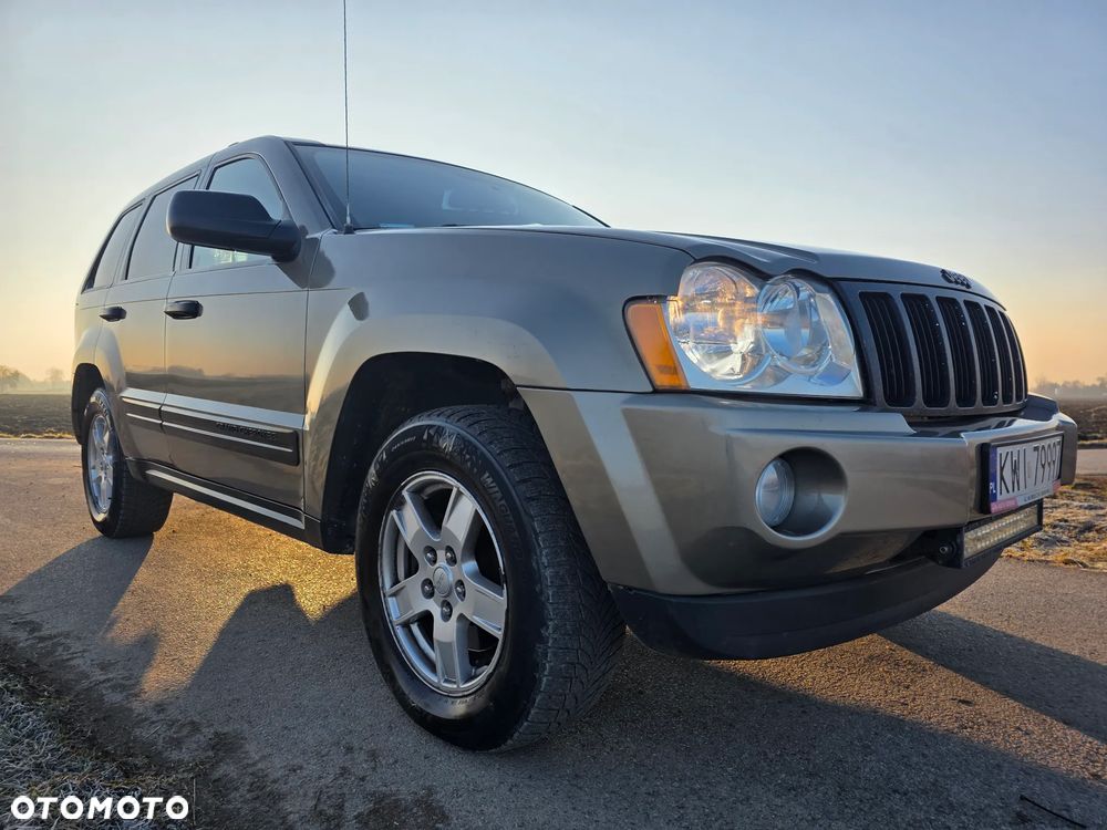 Jeep Grand Cherokee - 16