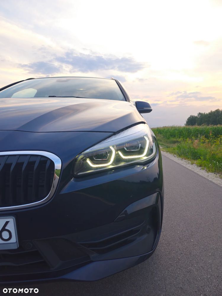 BMW Seria 2 218d - 4