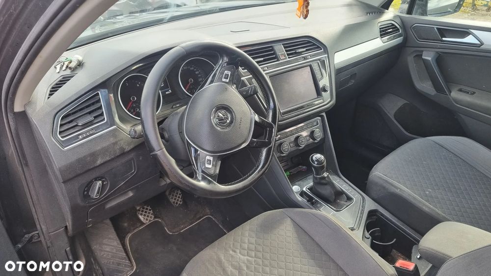 Volkswagen Tiguan 2.0 TDI SCR Active - 29