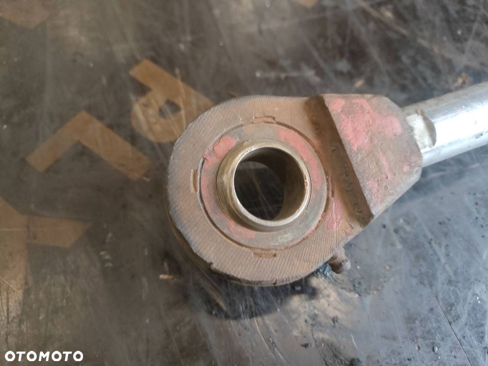 SIŁOWNIK HYDRAULICZNY KABINY STAR 200 - 3