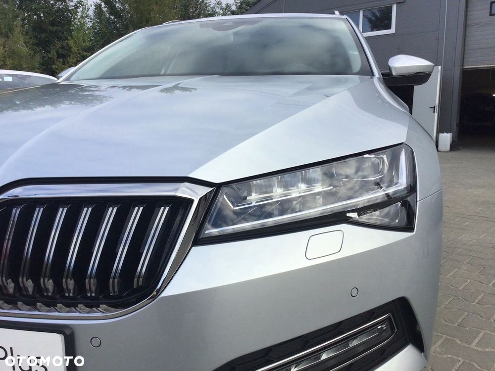 Skoda Superb 2.0 TDI SCR Style DSG - 32