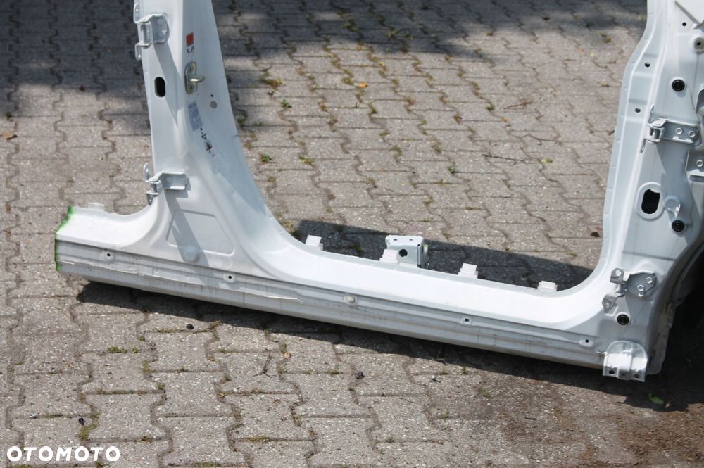 ćwiartka prawa przód próg słupek prawy suzuki sx4 s-cross ii 21- - 6