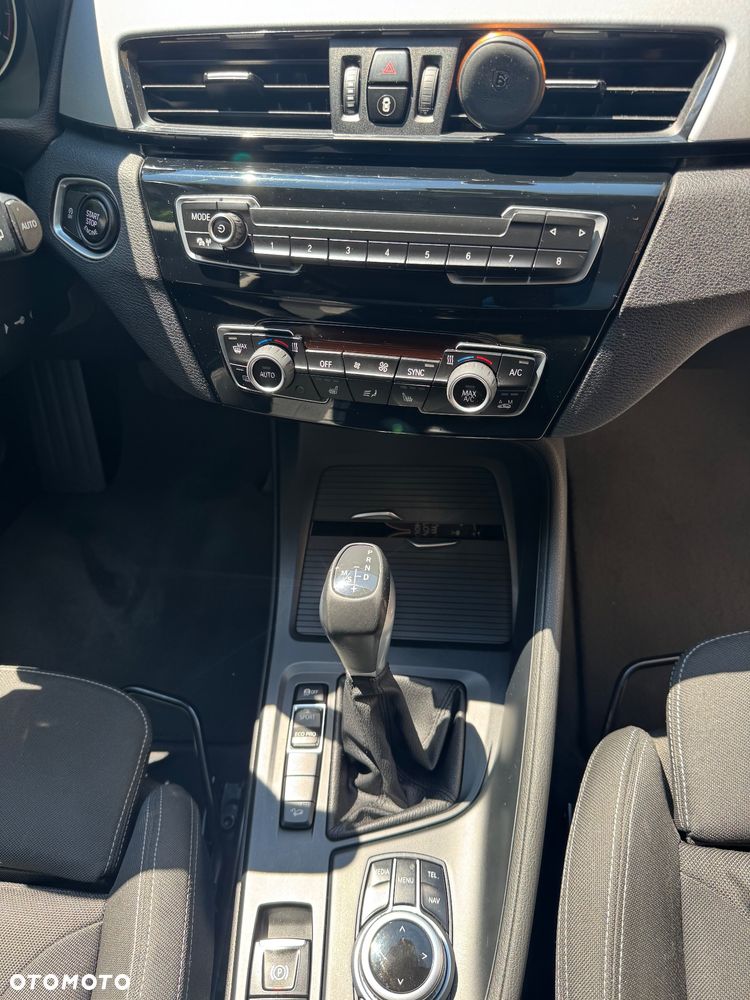 BMW X1 xDrive18d Sport - 8