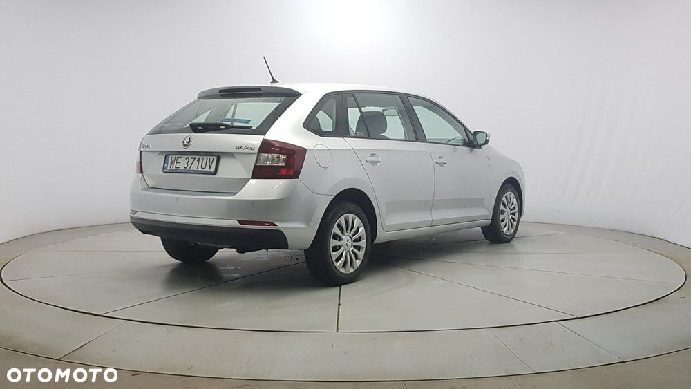 Skoda RAPID - 7