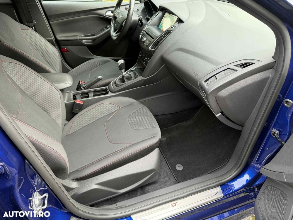 Ford Focus 1.5 EcoBoost ST-Line - 5