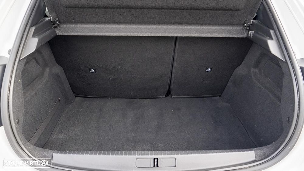 Peugeot e-208 50 kWh GT Pack - 14