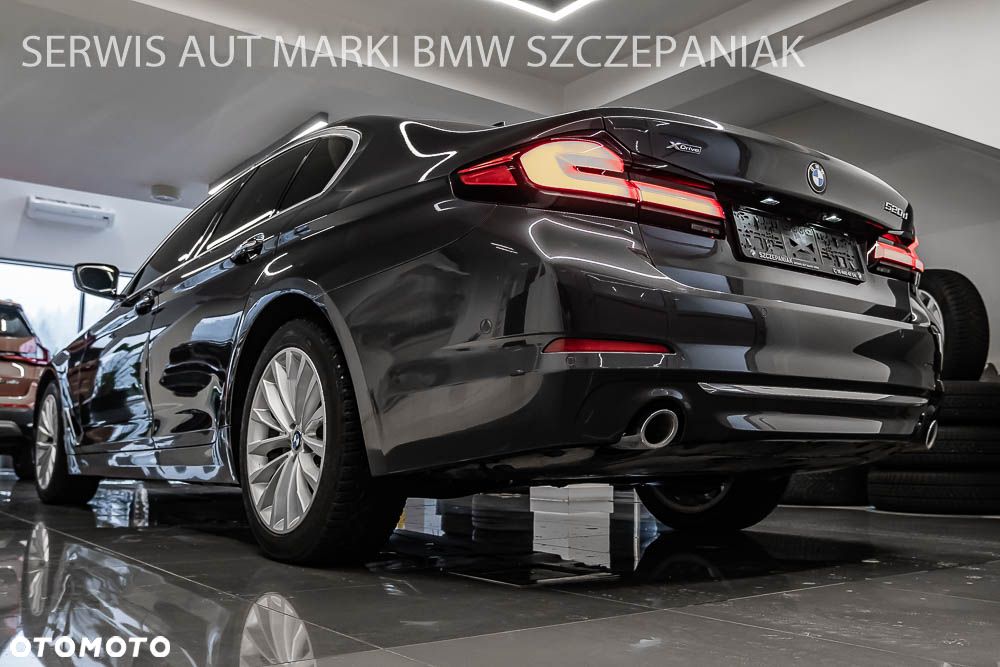 BMW Seria 5 520d xDrive Luxury Line - 6