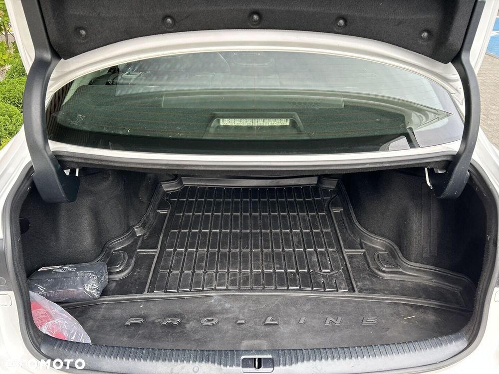 Lexus IS 200t Elite - 21