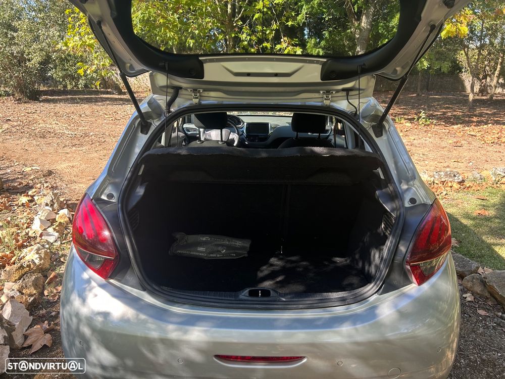 Peugeot 208 1.2 PureTech Allure - 5