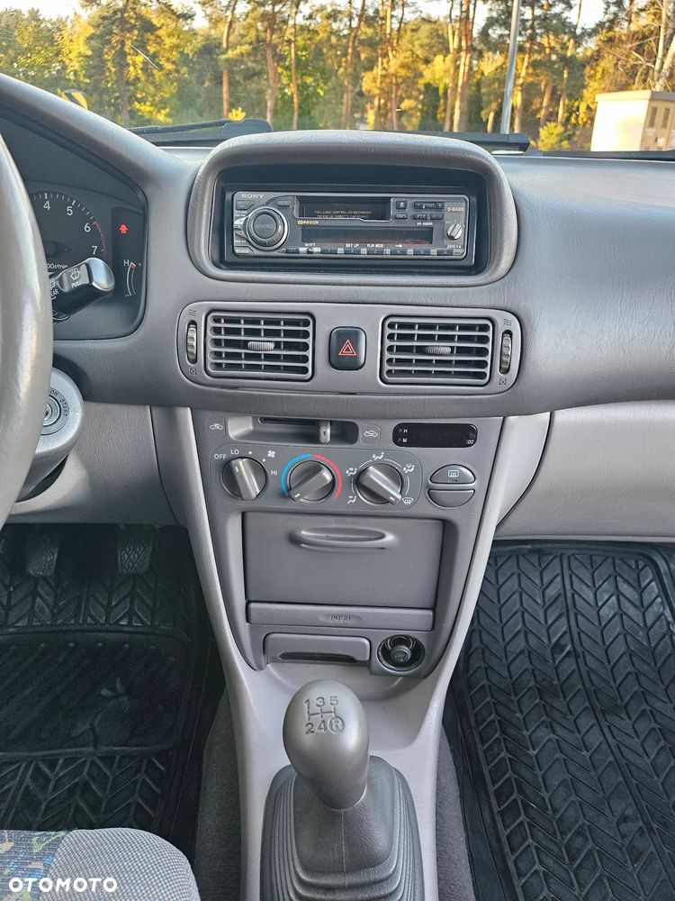 Toyota Corolla - 16