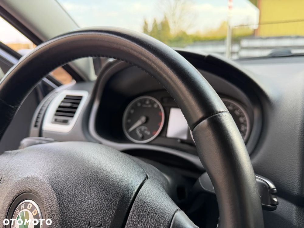 Skoda Fabia 1.4 16V Sport - 23