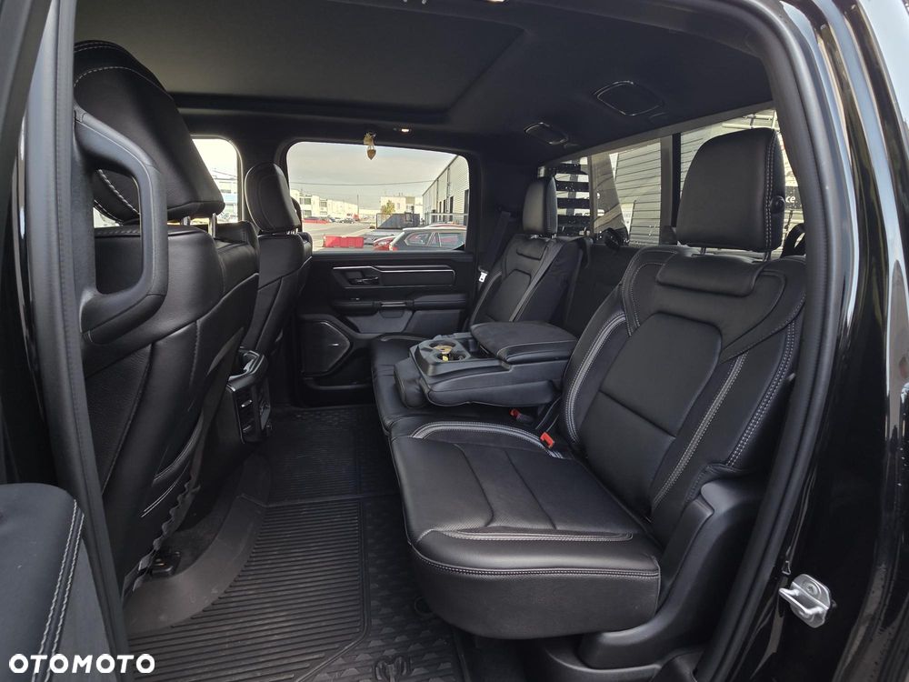 RAM 1500 - 18
